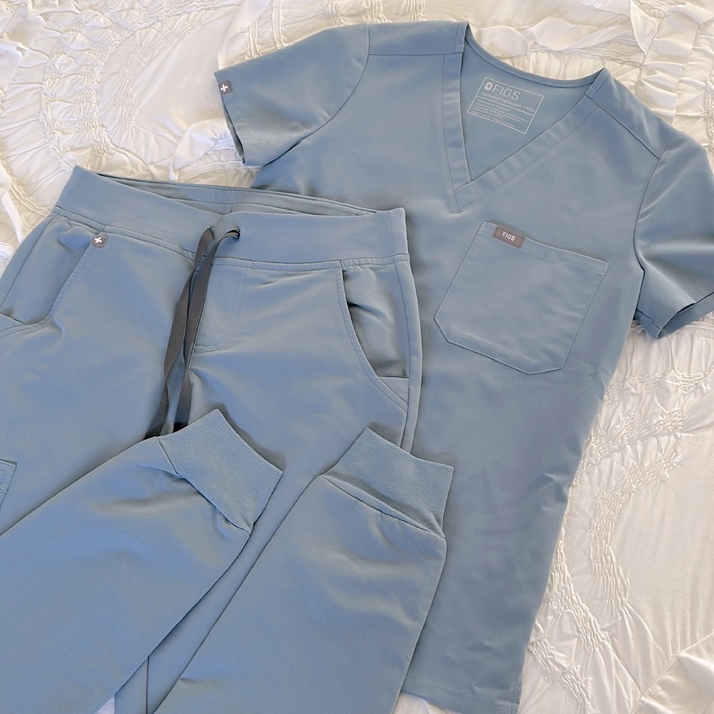 Figs DUSTY BLUE 🩵🩶 scrub set XXS/XSP